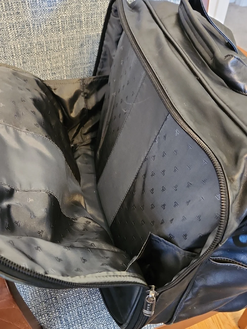 TUMI Black Leather Briefcase Bag for Men